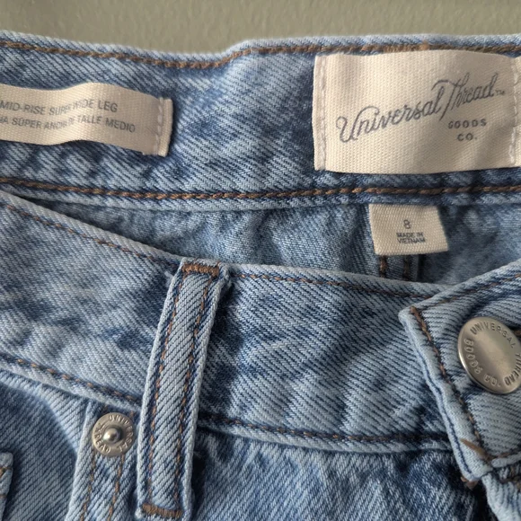 Universal Thread Mid-Rise Blue Denim Jeans - Picture 3 of 5